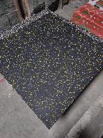 Gạch Cao Su Lót Sàn Giá Rẻ – Giải Pháp An Toàn Và Bền Lâu Cho Không Gian Sử Dụ